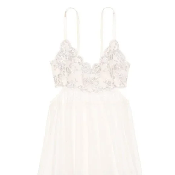 NEW! DREAM ANGELSScalloped Lace Babydoll Slip